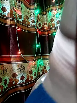 Red-Bird2 online show from March 12, 2026, 1:00 am