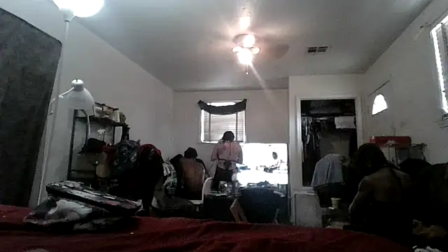 Snapshot of LadySn0w26 chatting on July 28, 2026, 8:52 pm LadySn0w26 online show from July 28, 2026, 8:52 pm