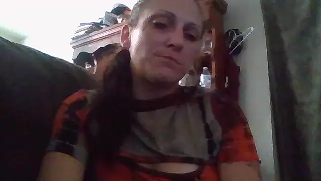 Snapshot of LadySn0w26 chatting on July 2, 2026, 10:16 pm LadySn0w26 online show from July 2, 2026, 10:16 pm