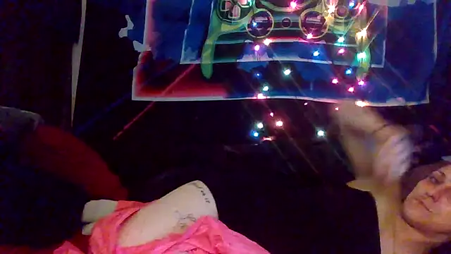 Snapshot of LadySn0w26 chatting on May 9, 2026, 8:07 am LadySn0w26 online show from May 9, 2026, 8:07 am