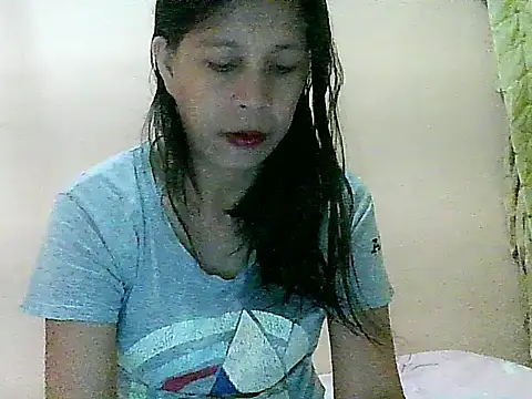 Nhicole4you online show from February 16, 2026, 4:55 am