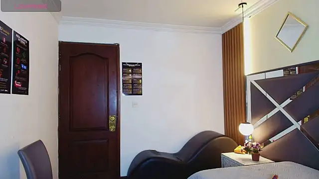 Snapshot of Ambarross_ chatting on June 22, 2026, 2:03 pm Ambarross online show from June 22, 2026, 2:03 pm