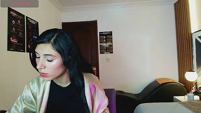 Snapshot of Ambarross_ chatting on July 10, 2026, 2:06 pm Ambarross online show from July 10, 2026, 2:06 pm