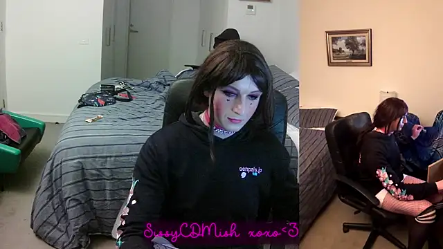 Snapshot of SissyCDMish chatting on July 16, 2026, 3:53 pm SissyCDMish online show from July 16, 2026, 3:53 pm