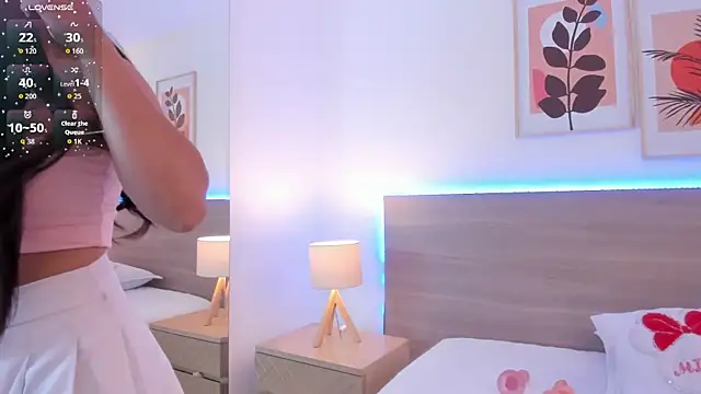  Caamilaa  online show from March 18, 2026, 6:53 pm