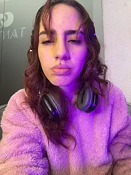 Snapshot of elodie_rouge chatting on July 29, 2026, 11:42 am elodie rouge online show from July 29, 2026, 11:42 am