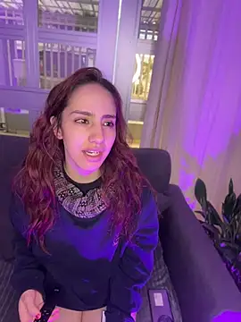 Snapshot of elodie_rouge chatting on May 14, 2026, 12:35 pm elodie rouge online show from May 14, 2026, 12:35 pm