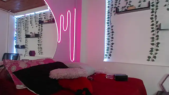 AmaraDoll online show from February 18, 2026, 8:49 pm