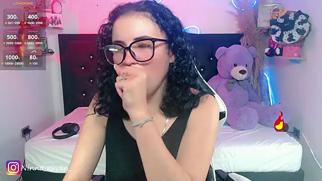 AriaDark online show from June 5, 2026, 9:09 pm