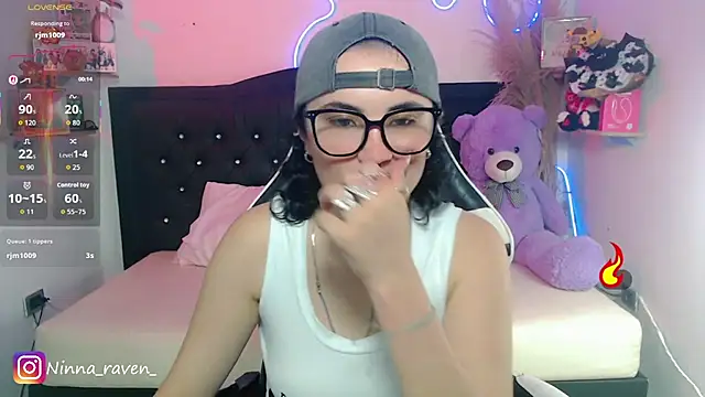 AriaDark online show from June 12, 2026, 9:12 pm