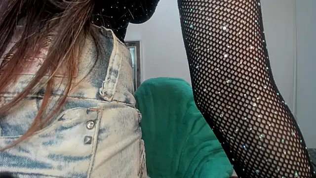 Snapshot of JenniQ69 chatting on February 10, 2026, 1:54 pm JenniQ69 online show from February 10, 2026, 1:54 pm