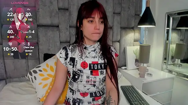 JenniQ69 online show from April 27, 2026, 6:39 pm