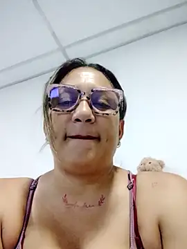 Snapshot of mariacarlota chatting on April 23, 2026, 3:24 pm mariacarlota online show from April 23, 2026, 3:24 pm