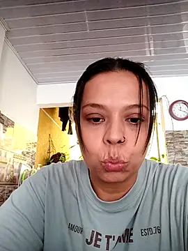 Snapshot of RossyAlvarez chatting on June 23, 2026, 5:22 pm RossyAlvarez online show from June 23, 2026, 5:22 pm