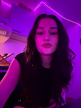 claraaaa06 online show from January 18, 2026, 8:34 pm