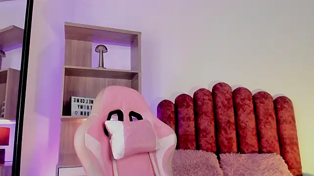 Eli-Bluee online show from March 12, 2026, 2:10 pm