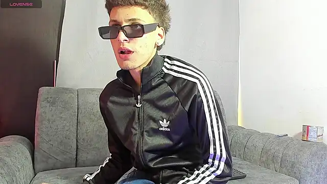 Snapshot of Two_sexboys chatting on March 5, 2026, 6:48 pm Two sexboys online show from March 5, 2026, 6:48 pm