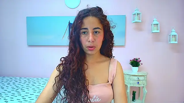 Snapshot of scarlett_clyde chatting on June 23, 2026, 12:47 pm scarlett clyde online show from June 23, 2026, 12:47 pm