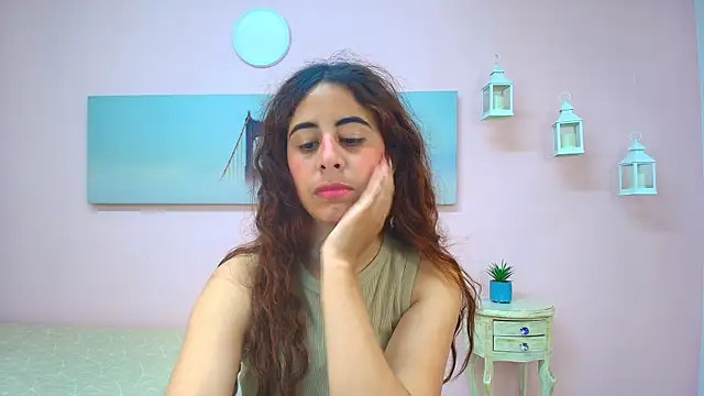 Snapshot of scarlett_clyde chatting on June 15, 2026, 1:44 pm scarlett clyde online show from June 15, 2026, 1:44 pm