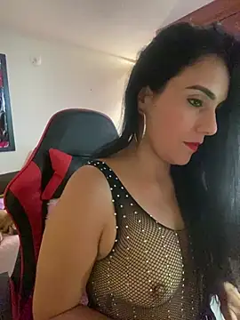 Snapshot of Miaswwe chatting on June 24, 2026, 1:43 pm Miaswwe online show from June 24, 2026, 1:43 pm