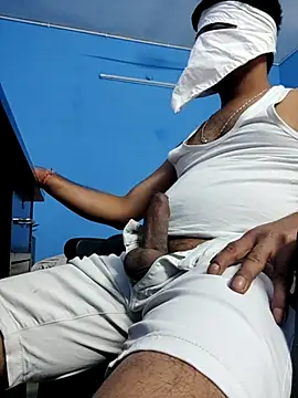 Snapshot of daddy_dikk chatting on February 24, 2026, 9:43 am daddy dikk online show from February 24, 2026, 9:43 am