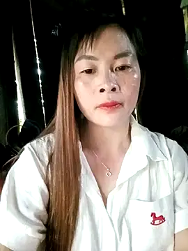 Bling sexy online show from April 24, 2026, 11:18 pm