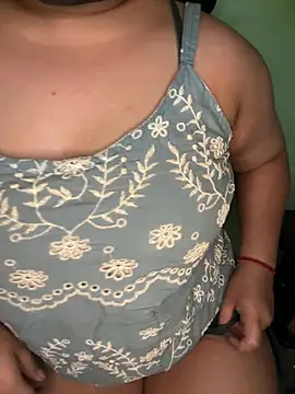 Snapshot of Praachiiii chatting on April 3, 2026, 4:57 pm Praachiiii online show from April 3, 2026, 4:57 pm