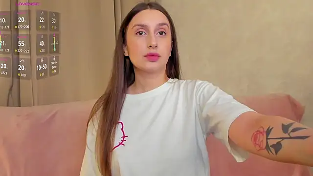 Celine Coello online show from April 23, 2026, 12:22 pm