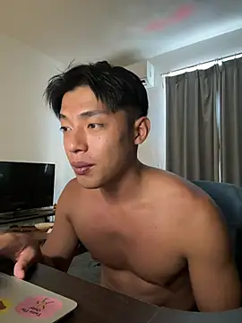 Yooo17 online show from June 5, 2026, 7:47 am