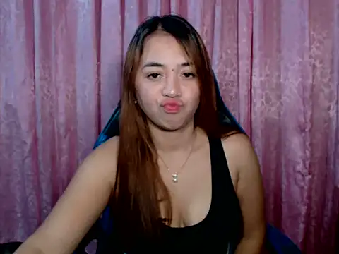 pinay mayahiga online show from April 28, 2026, 1:59 pm