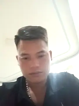 Maycute18 online show from February 16, 2026, 3:32 pm