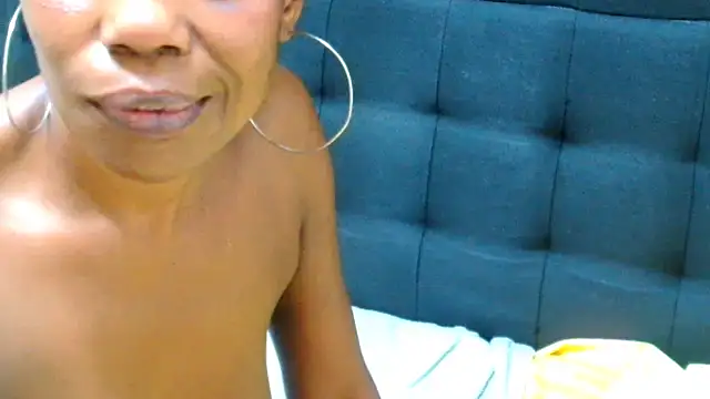 Snapshot of EbonyEmpressMilf chatting on May 21, 2026, 8:55 am EbonyEmpressMilf online show from May 21, 2026, 8:55 am