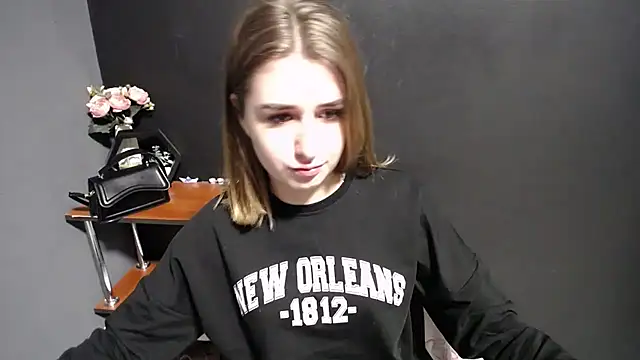 Sunny siren online show from February 13, 2026, 1:33 pm