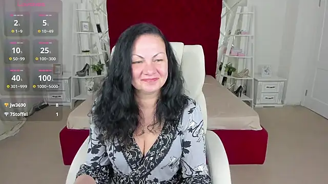 IrissMoon online show from May 29, 2026, 5:46 am