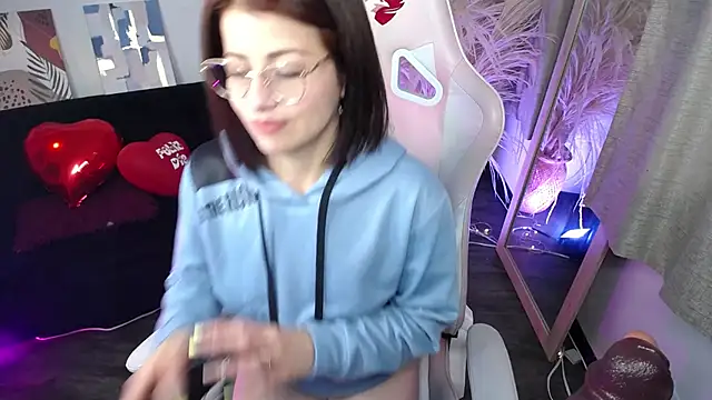 teylo80as online show from April 29, 2026, 12:20 pm