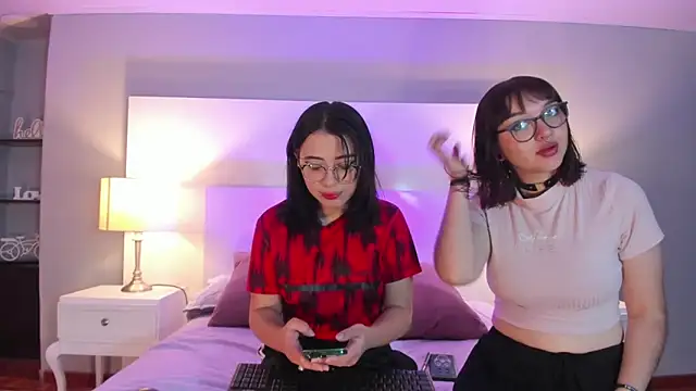 Violett Prince1 online show from February 4, 2026, 12:11 pm