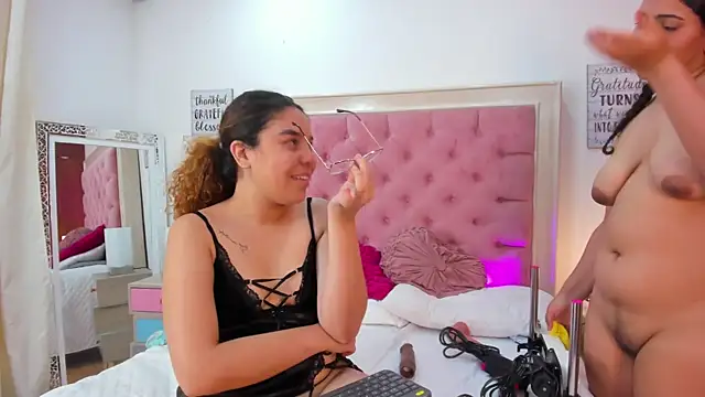 AllisonAdams  online show from April 28, 2026, 2:27 am