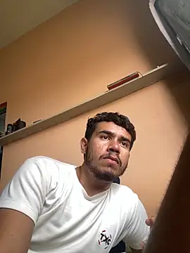 Snapshot of reipromiscuo01 chatting on February 12, 2026, 5:02 pm reipromiscuo01 online show from February 12, 2026, 5:02 pm