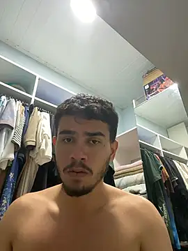 Snapshot of reipromiscuo01 chatting on February 7, 2026, 11:24 pm reipromiscuo01 online show from February 7, 2026, 11:24 pm