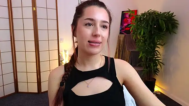 AnikaHarryson online show from April 29, 2026, 7:23 am
