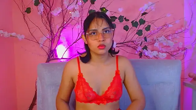 ZaraDavid1 online show from January 18, 2026, 11:57 am