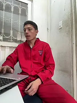 santiObrero online show from May 7, 2026, 4:10 pm