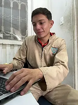 santiObrero online show from July 9, 2026, 3:00 pm