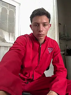 santiObrero online show from May 6, 2026, 4:00 pm