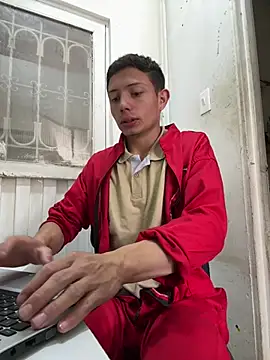 santiObrero online show from April 30, 2026, 4:03 pm