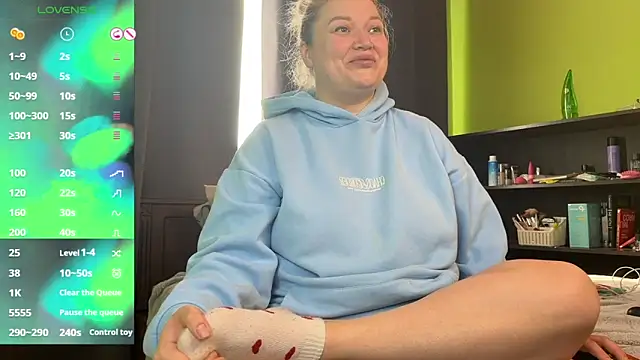 LisaWiliams online show from February 25, 2026, 8:03 am