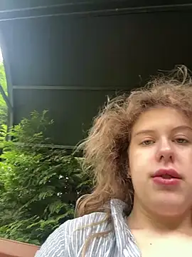 LilianBliss online show from June 13, 2026, 5:38 am