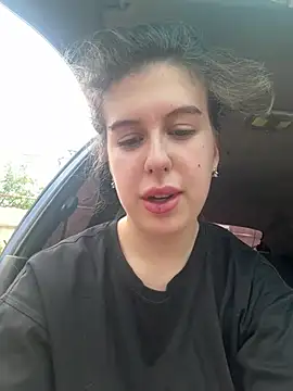 LilianBliss online show from July 20, 2026, 9:27 am