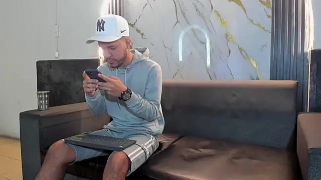 Angel Villareal online show from March 15, 2026, 5:25 am