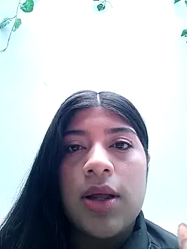 Snapshot of Cloeh_Moon chatting on February 2, 2026, 7:57 pm Cloeh Moon online show from February 2, 2026, 7:57 pm